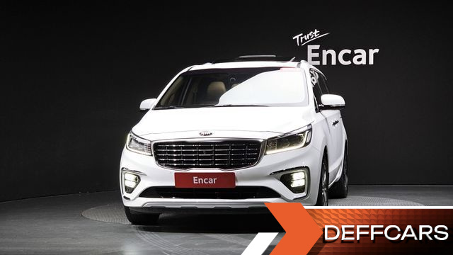 Kia CARNIVAL 7-Seater Limousine President купить на сайте DeffCars