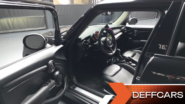 Mini COOPER 5Door Standard 3rd купить на сайте DeffCars