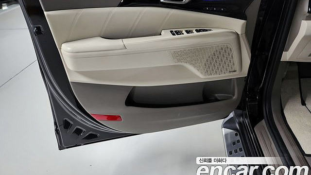 Kia CARNIVAL HEV 7seater Gravity купить на сайте DeffCars