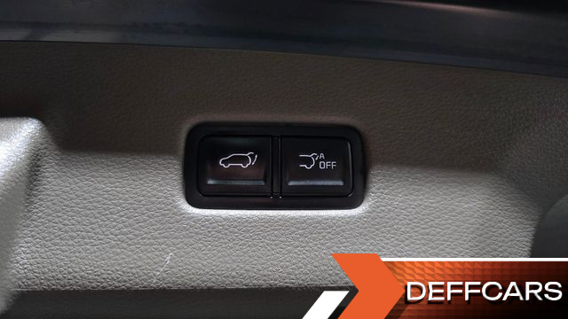 Kia CARNIVAL 9-Seater Signature купить на сайте DeffCars