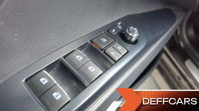 Toyota CAMRY 2.5 купить на сайте DeffCars