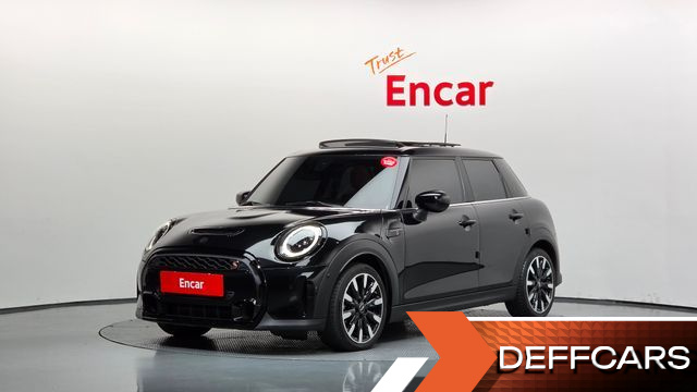 Mini COOPER 5Door Classic Third Generation купить на сайте DeffCars