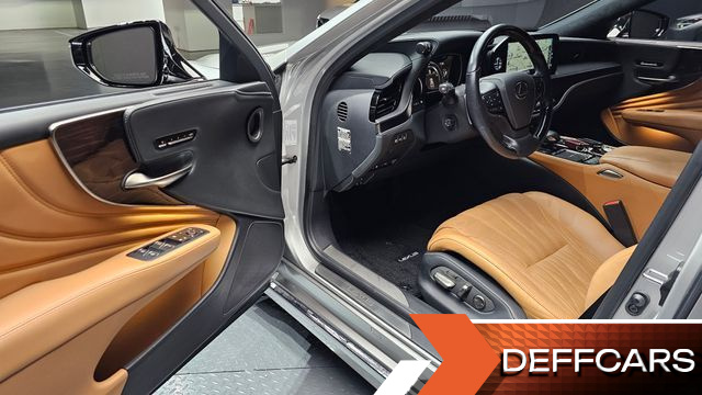 Lexus LS 3.5 Platinum AWD купить на сайте DeffCars