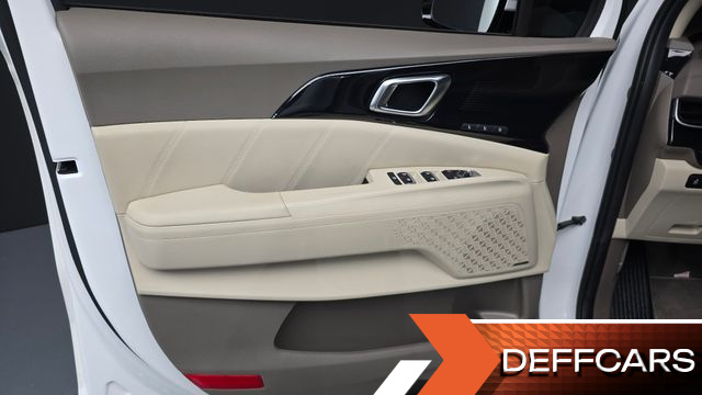 Kia CARNIVAL HEV 4-Seater Hi Limousine Signature купить на сайте DeffCars