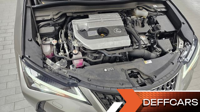 Lexus UX 2.0 2WD купить на сайте DeffCars