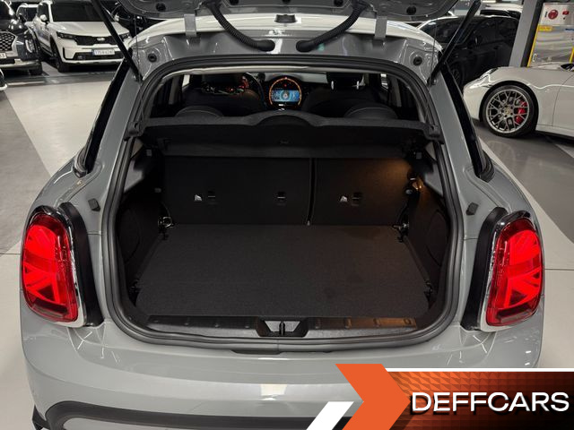 Mini COOPER 5Door Classic Third Generation купить на сайте DeffCars
