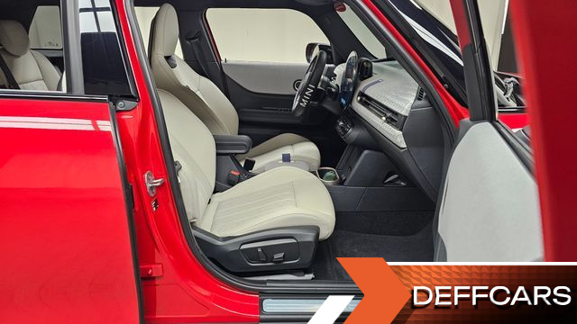 Mini COOPER 5 Door Favoured купить на сайте DeffCars