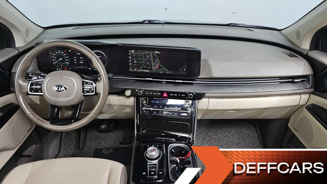Kia CARNIVAL Gasoline 7-Seater Signature купить на сайте DeffCars