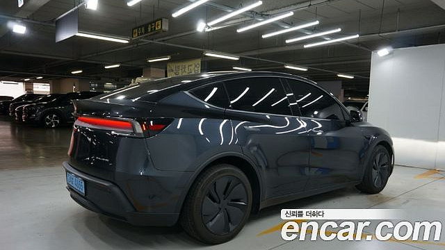 Tesla MODEL Y Long Range AWD купить на сайте DeffCars