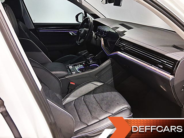 Volkswagen TOUAREG 3.0 TDI Prestige купить на сайте DeffCars