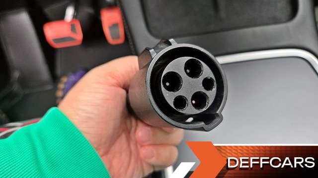 Tesla MODEL Y Long Range AWD купить на сайте DeffCars