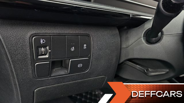 Hyundai STARIA L3.5 Lounge 7-Seater Inspiration купить на сайте DeffCars