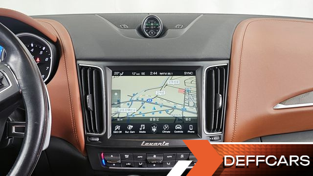 Maserati LEVANTE 3.0 AWD Premium купить на сайте DeffCars