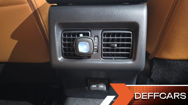 Toyota CAMRY 2.5 XLE Hybrid купить на сайте DeffCars