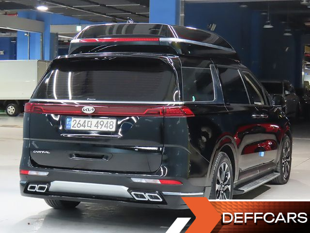 Kia CARNIVAL 7-Seater Hi-Limousine Signature купить на сайте DeffCars