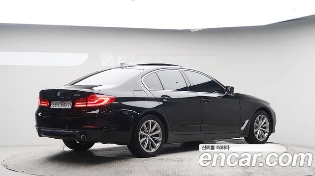 BMW 5-SERIES 520i Luxury купить на сайте DeffCars