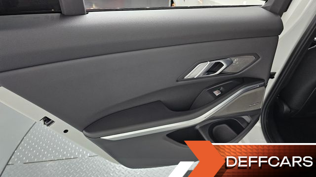 BMW 3-SERIES 320i M Sport купить на сайте DeffCars