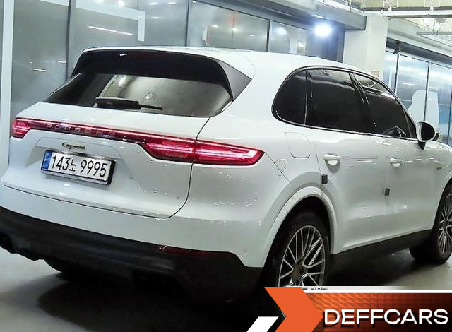 Porsche CAYENNE 3.0 E-Hybrid купить на сайте DeffCars