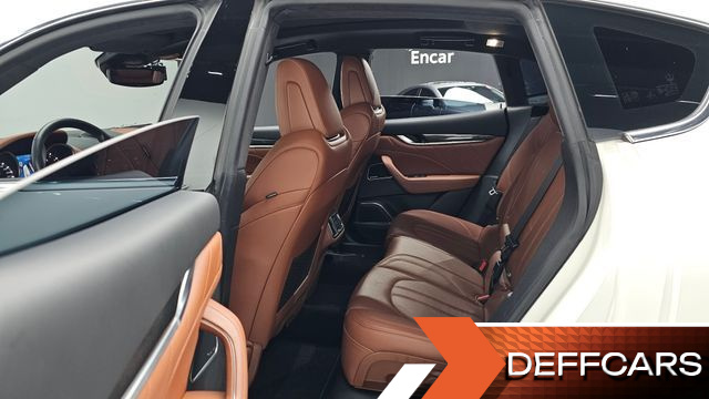 Maserati LEVANTE 3.0 AWD GranSport купить на сайте DeffCars