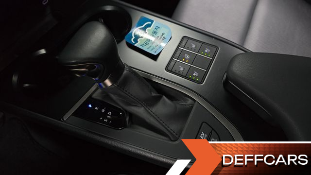 Lexus UX 2.0 2WD купить на сайте DeffCars