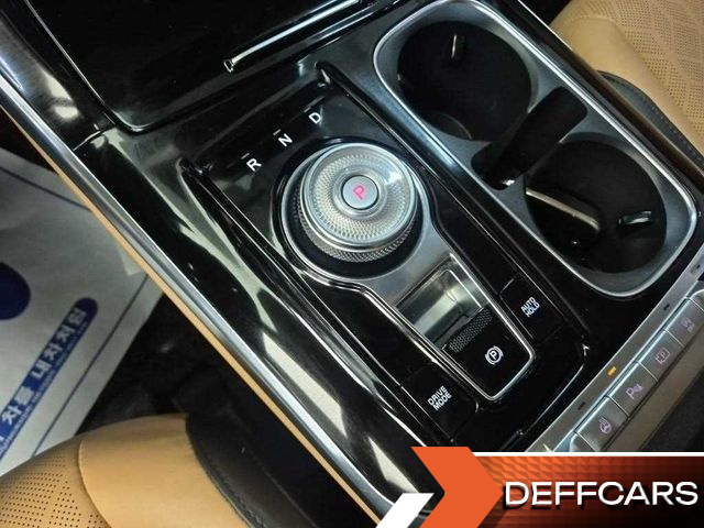 Kia CARNIVAL Diesel 9-Seater Prestige купить на сайте DeffCars