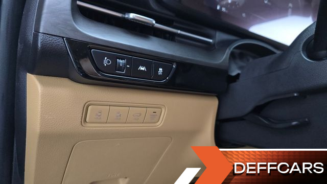 Kia CARNIVAL 7-Seater Signature купить на сайте DeffCars