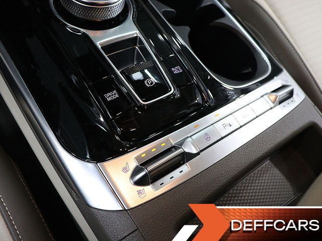 Kia CARNIVAL Gasoline 9-Seater Signature купить на сайте DeffCars