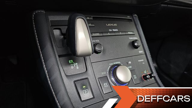 Lexus CT200H 1.8 Supreme ZWA10 купить на сайте DeffCars