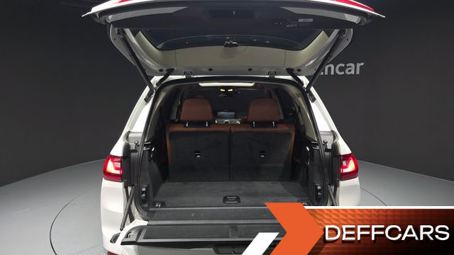 BMW X7 xDrive 40i Design Pure Excellence 6-Seater купить на сайте DeffCars