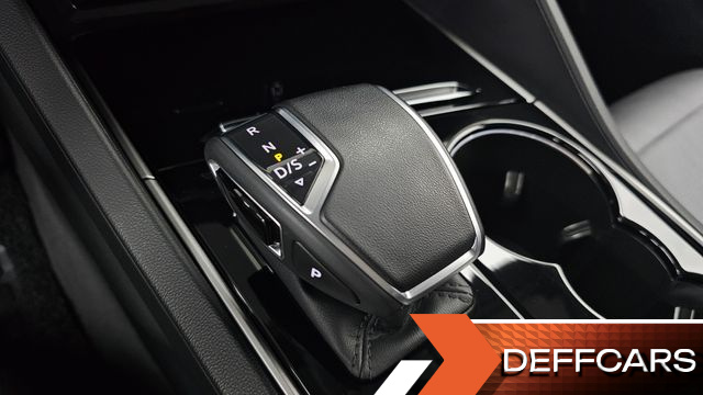 Volkswagen TOUAREG 3.0 TDI Premium купить на сайте DeffCars