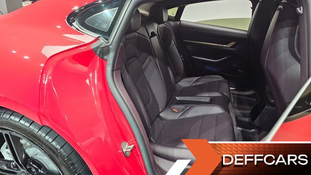 Porsche TAYCAN 4S купить на сайте DeffCars