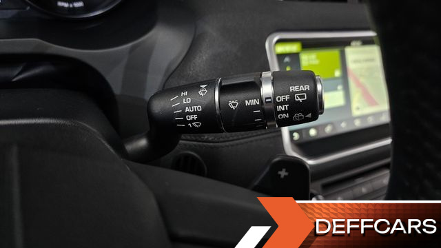 Land Rover RANGE ROVER EVOQUE 2.0 TD4 HSE купить на сайте DeffCars