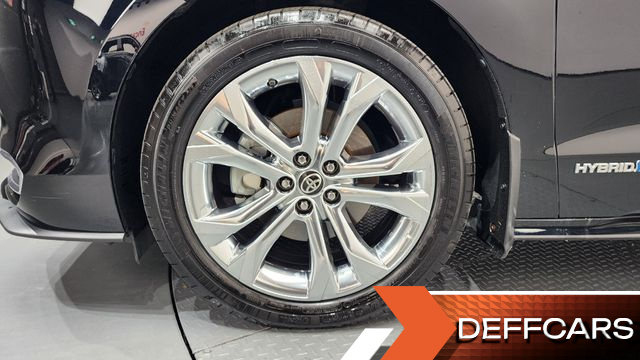 Toyota SIENNA 2.5 Hybrid 2WD купить на сайте DeffCars