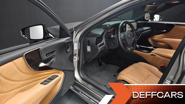 Lexus LS 3.5 Luxury AWD купить на сайте DeffCars