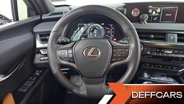 Lexus UX 2.0 2WD купить на сайте DeffCars