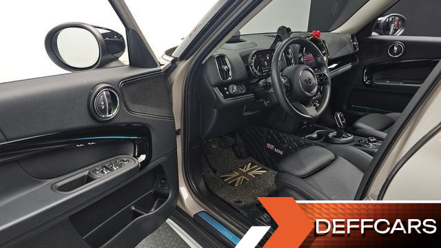 Mini COUNTRYMAN Classic Plus Launch Pack 2nd Gen купить на сайте DeffCars