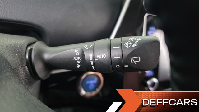 Toyota PRIUS 1.8 купить на сайте DeffCars