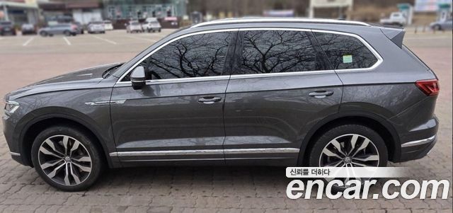 Volkswagen TOUAREG 4.0 TDI Prestige купить на сайте DeffCars