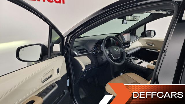 Toyota SIENNA 2.5 Hybrid 2WD купить на сайте DeffCars