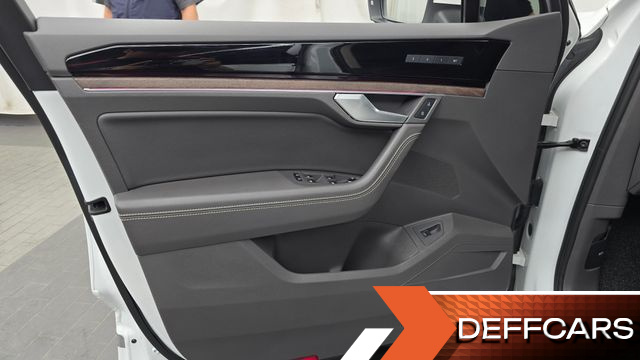 Volkswagen TOUAREG 3.0 TDI Prestige купить на сайте DeffCars