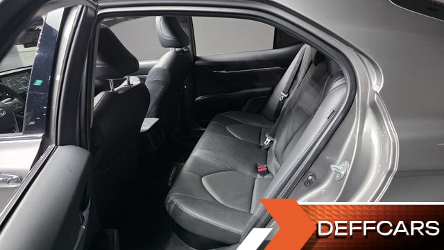 Toyota CAMRY 2.5 XLE Hybrid купить на сайте DeffCars