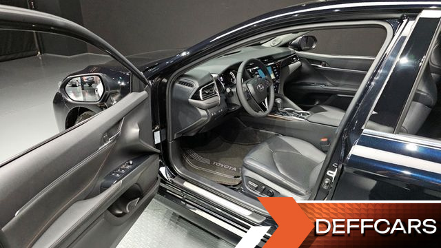 Toyota CAMRY 2.5 XLE Hybrid купить на сайте DeffCars
