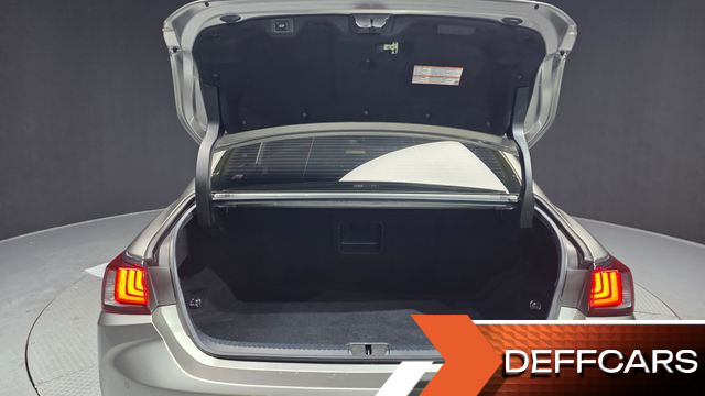 Lexus ES Luxury Plus купить на сайте DeffCars