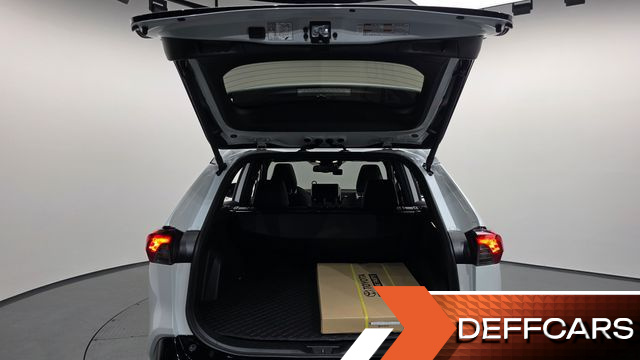 Toyota RAV4 2.5 4WD PHEV XSE купить на сайте DeffCars