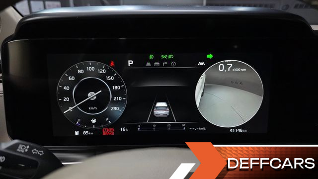 Kia CARNIVAL Gasoline 7-Seater Signature купить на сайте DeffCars