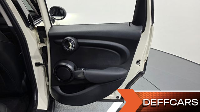 Mini COOPER 5Door Standard 3rd купить на сайте DeffCars