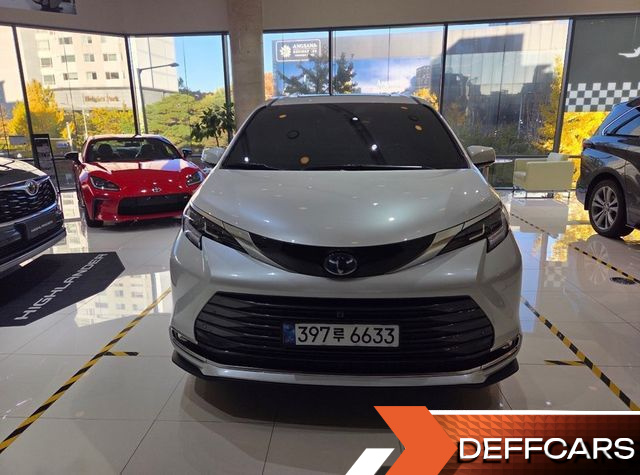 Toyota SIENNA 2.5 Hybrid AWD купить на сайте DeffCars