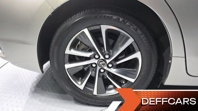 Lexus CT200H 1.8 Supreme ZWA10 купить на сайте DeffCars