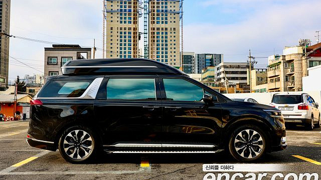 Kia CARNIVAL Gasoline 9-Seater Hi-Limousine Signature купить на сайте DeffCars