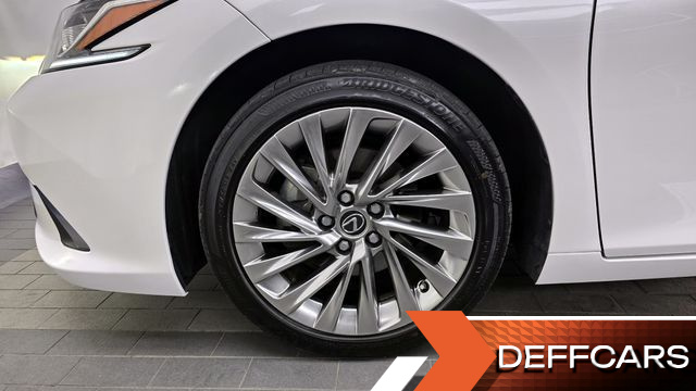 Lexus ES Luxury Plus купить на сайте DeffCars